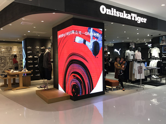 山東青島某商鋪LED顯示屏項目由上海智彩科技設(shè)計、安裝