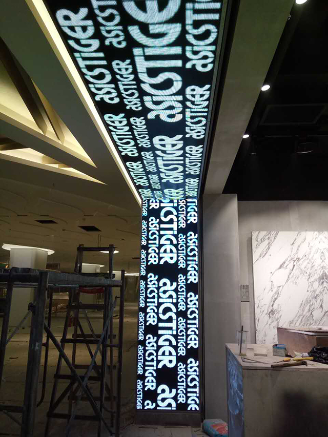 浙江杭州國(guó)大城市廣場(chǎng)室內(nèi)LED顯示屏由上海智彩科技設(shè)計(jì)、安裝 浙江杭州國(guó)大城市廣場(chǎng)室內(nèi)LED顯示屏由上海智彩科技設(shè)計(jì)、安裝